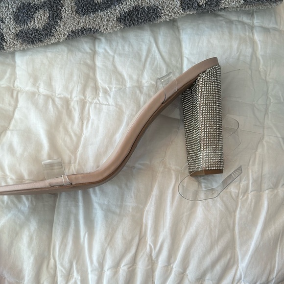 Lulus Shoes - lulus medium heels